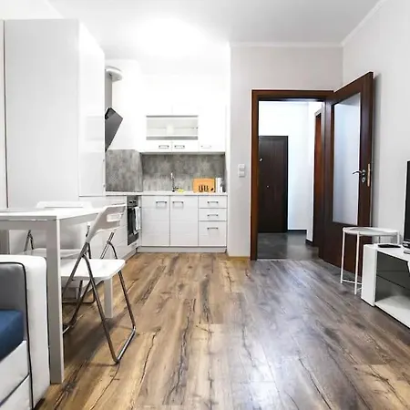 Hot Main Square Newly Built Modern Appartement Burgas Stad