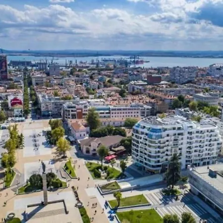 Apartmán Hot Main Square Newly Built Modern *