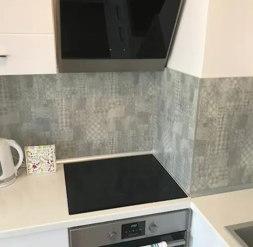 Hot Main Square Newly Built Modern Lejlighed *