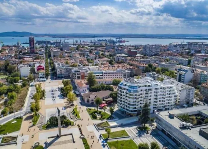 Apartmán Hot Main Square Newly Built Modern *